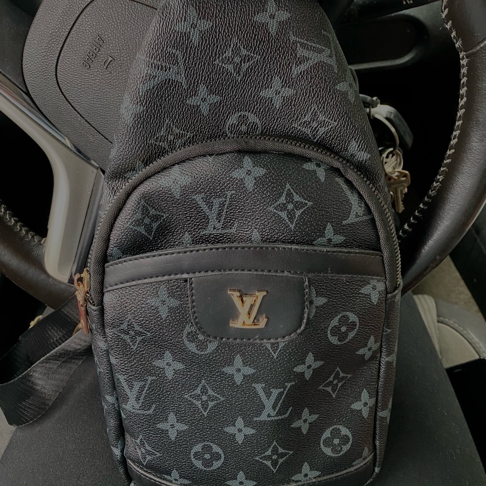 Louis Vuitton men’s sling bag